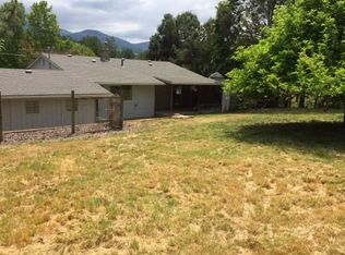 2958 New Hope Rd, Grants Pass, OR 97527