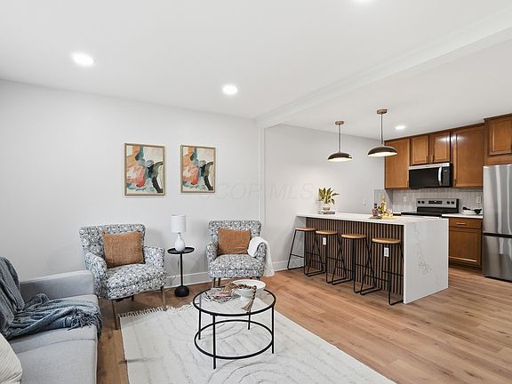 4th image of 2433 Lindsay Rd