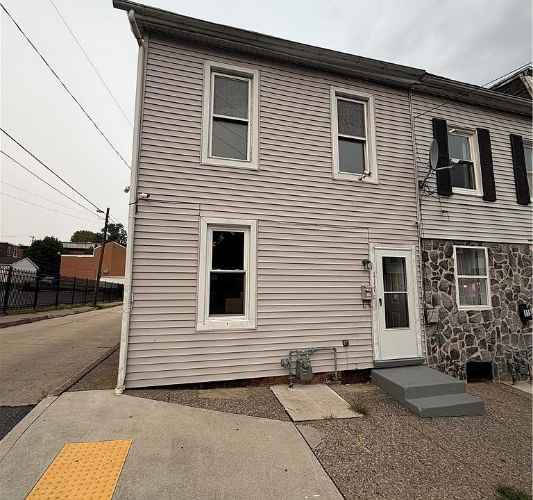 1st image of 117 S 5th St