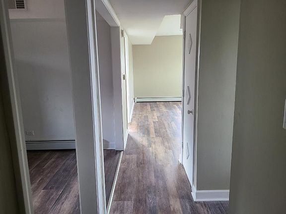 4th image of 4752 Rose St APT 2W