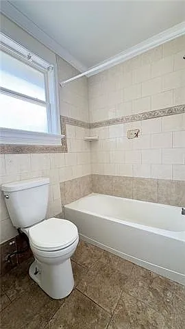 1816 Stafford St — Photo 9