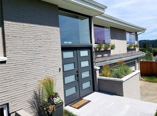 18022 60th Ave NE, Kenmore, WA 98028