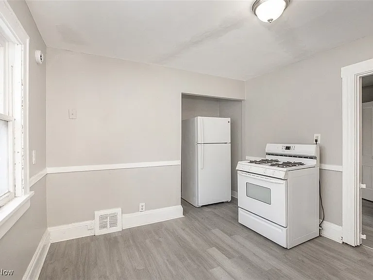 844 E 154th St #2 — Photo 7