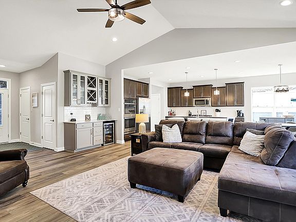3rd image of 16075 Cobbs Creek Ln