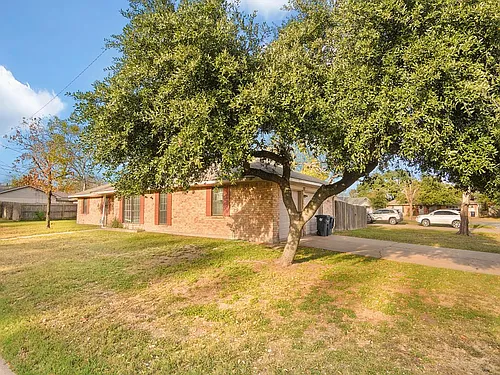 1003 Holik Dr Photo 1