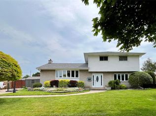 2352 Leonard Rd, Windsor, ON N8W 4L7