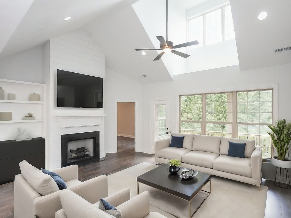 1st image of 176 Village Cir #65