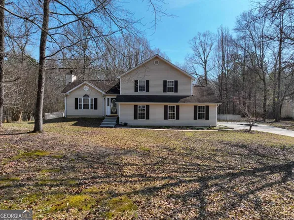129 Huntington Ct, Newnan, GA 30265