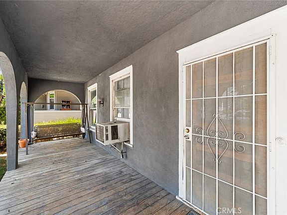 3rd image of 108 S Buena Vista St