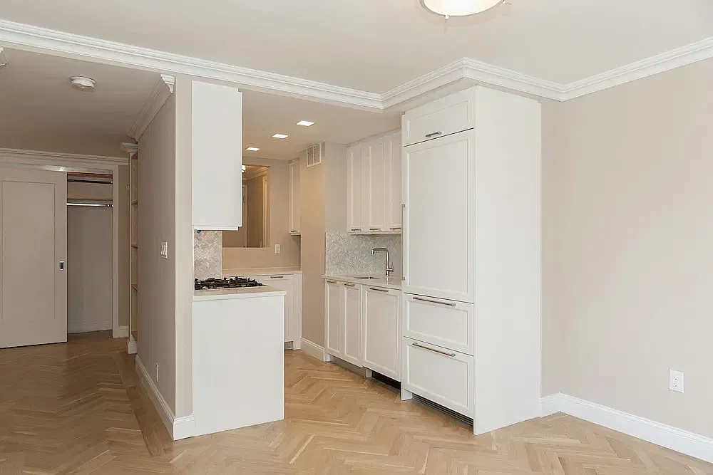 305 East 86th Street — Photo 1