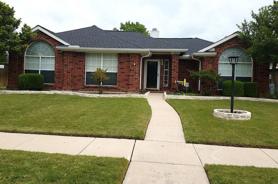 1st image of 10920 Castle Dr