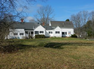 138 Falmouth Rd, Falmouth, ME 04105