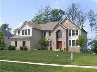 11114 Woodbury Ln, North Royalton, OH 44133