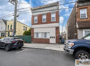 305 Pershing Ave, Carteret, NJ