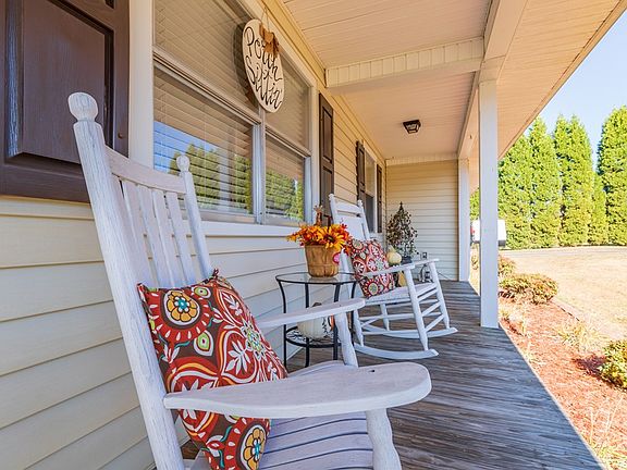 5th image of 226 Phifer Cir
