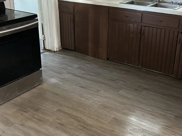 528 W Church St, Hagerstown, MD 21740