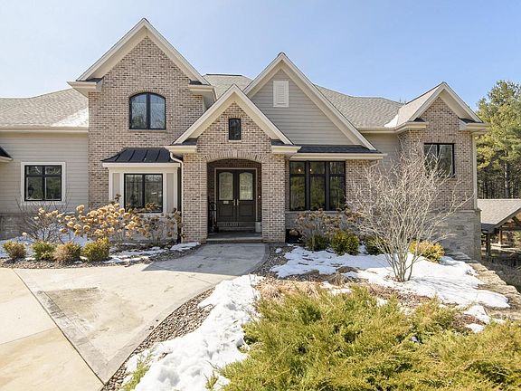 2nd image of 4179 Lily ROAD