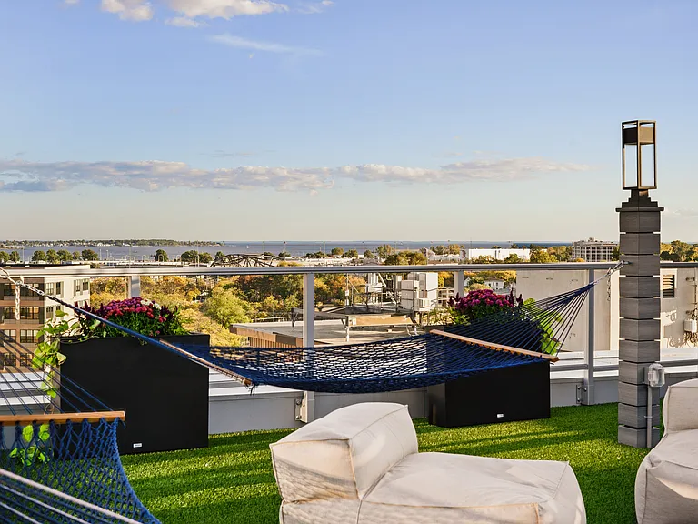 Rooftop Lounge & Hammocks