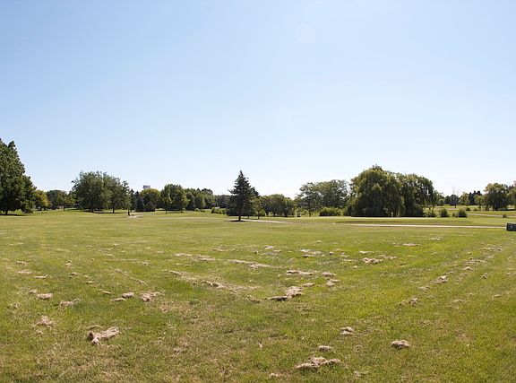 4th image of 24256 W Woodhall Ct