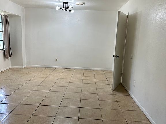 3rd image of 6718 Rowell Ct