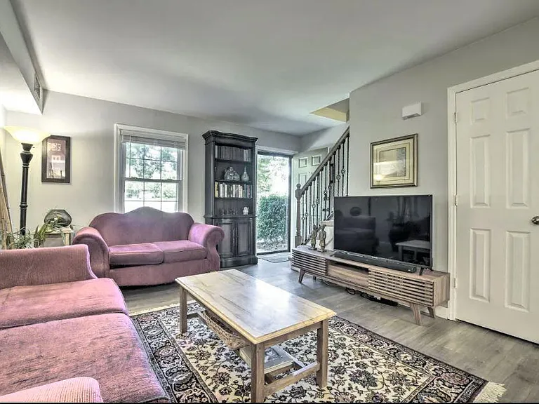 4701 Blue Bird Ct #E — Photo 5