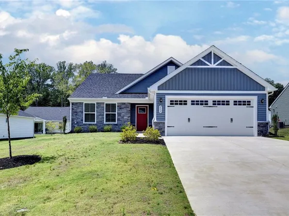 202 Franklins Tower Bnd, Williamsburg, VA 23185