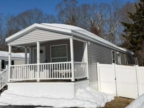 14 Hemlock Rd, Glocester, RI 02814