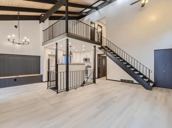 3475 Pilgrim Ln N, Plymouth, MN 55441