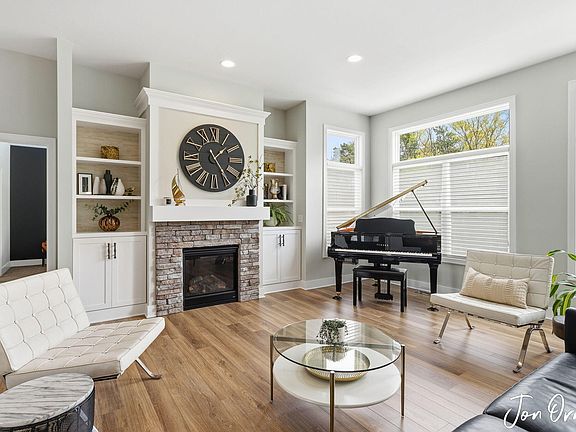 3rd image of 3094 Peachleaf Ct