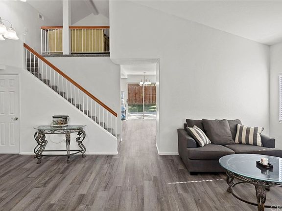 4th image of 5548 Capella Ln