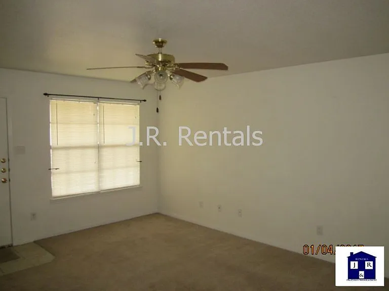 305 Cedar Ridge Dr #A — Photo 6