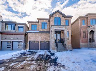 207 Fallharvest Way, Whitchurch Stouffville, ON L4A5C2