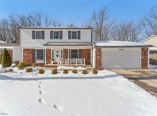 6144 Bellevue Dr, North Olmsted, OH 44070