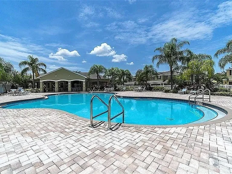20422 Needletree Dr — Photo 17