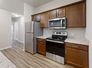700-718 Cedar Bluffs Way #43, Slinger, WI 53086