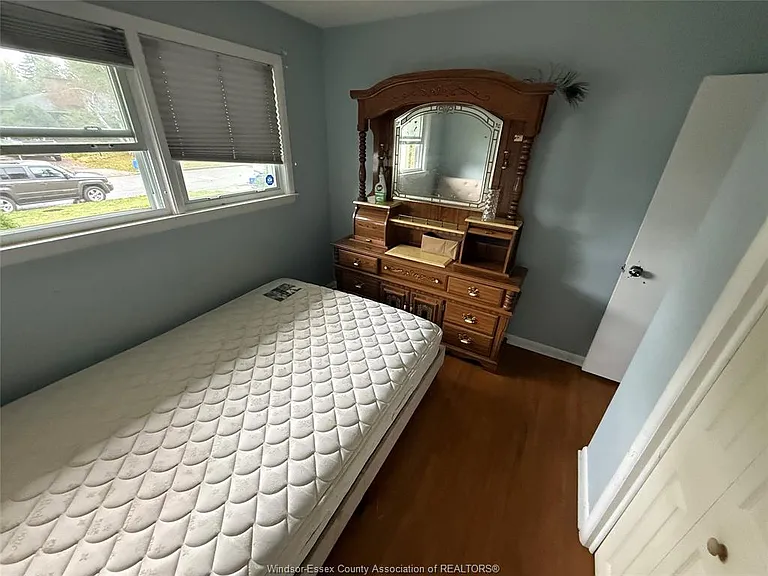 3087 Avondale Ave — Photo 5