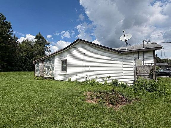 3rd image of 660 Moreland St