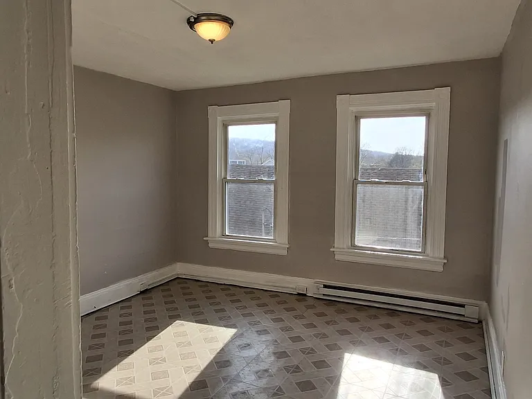 119 Carey Hl #3R — Photo 5