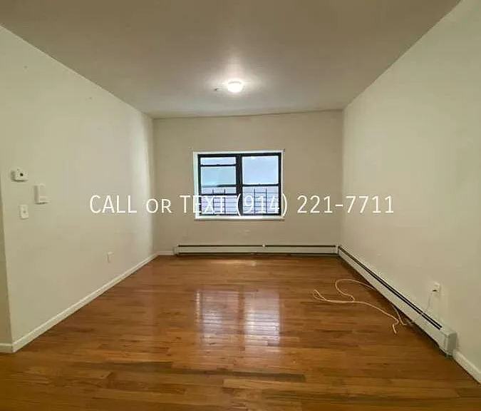 68 Elliott Ave — Photo 2