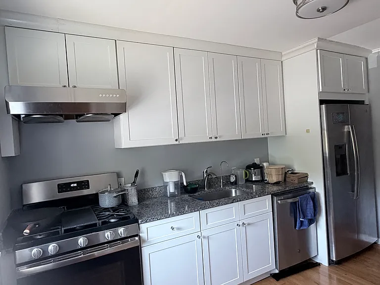 16 Bayberry Dr #4 — Photo 3