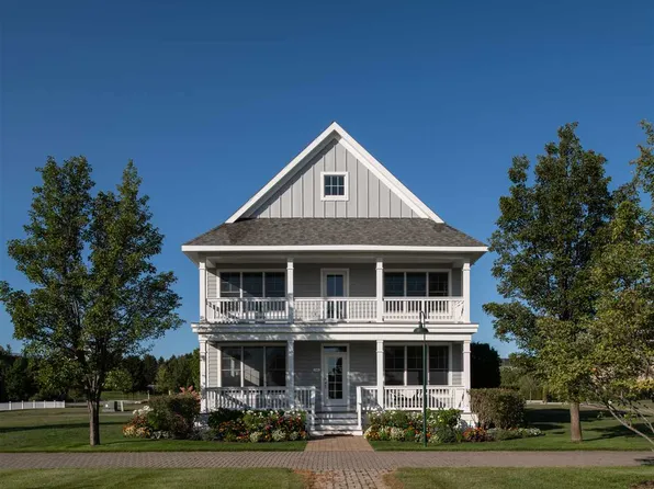 748 Sunset Way, Petoskey, MI 49770