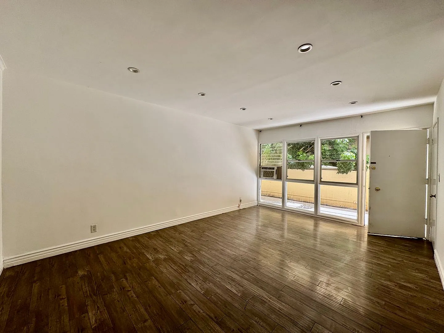 337 S Rexford Dr Lease Only (In Progress) — Photo 2