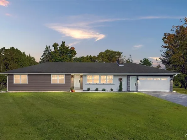 8895 Tibbitts Rd, New Hartford, NY 13413