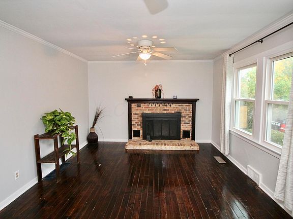2nd image of 122 W Stanton Ave
