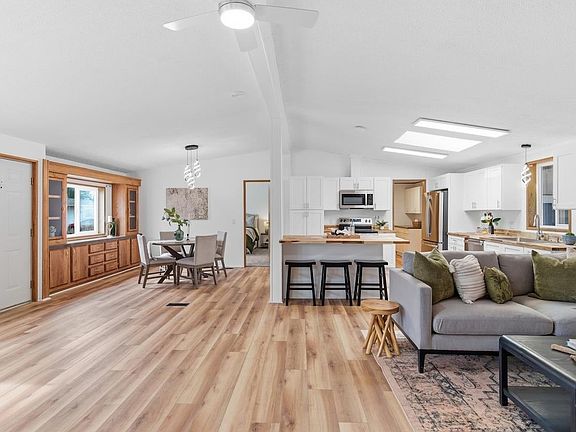 5th image of 3419 E Garrison Ln