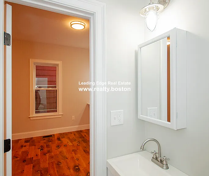 205 Marion St #2 — Photo 7