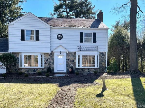 106 Trumbull Rd