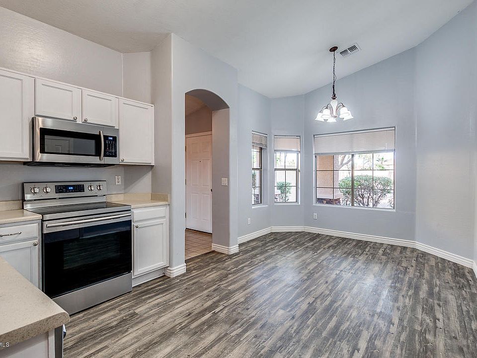 1st image of 17248 W Papago St