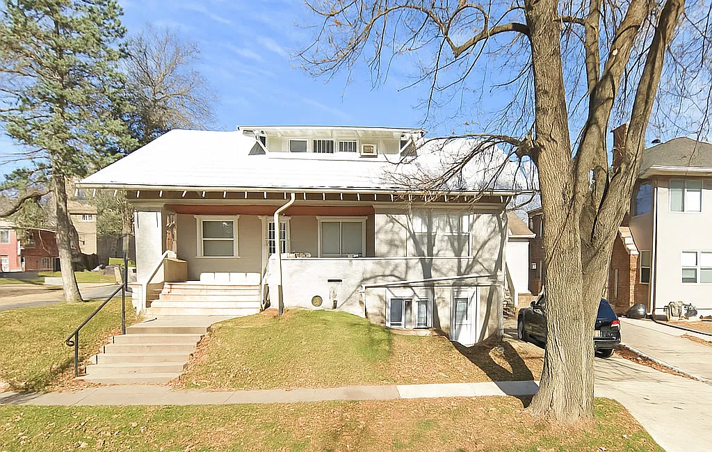 202 E Davenport St — Photo 1