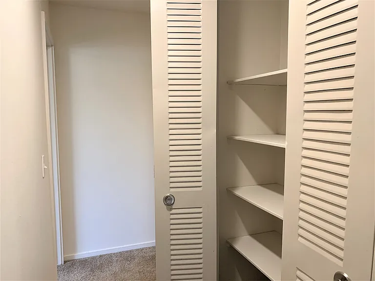 Grand Bend Club Apartments — Photo 27